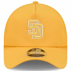 San Diego Padres 2026 Batting Practice Apex 9FORTY Adjustable Trucker Hat - Gold | New Era