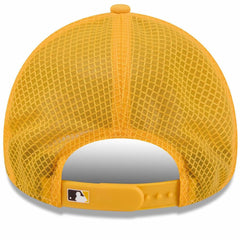 San Diego Padres 2026 Batting Practice Apex 9FORTY Adjustable Trucker Hat - Gold | New Era