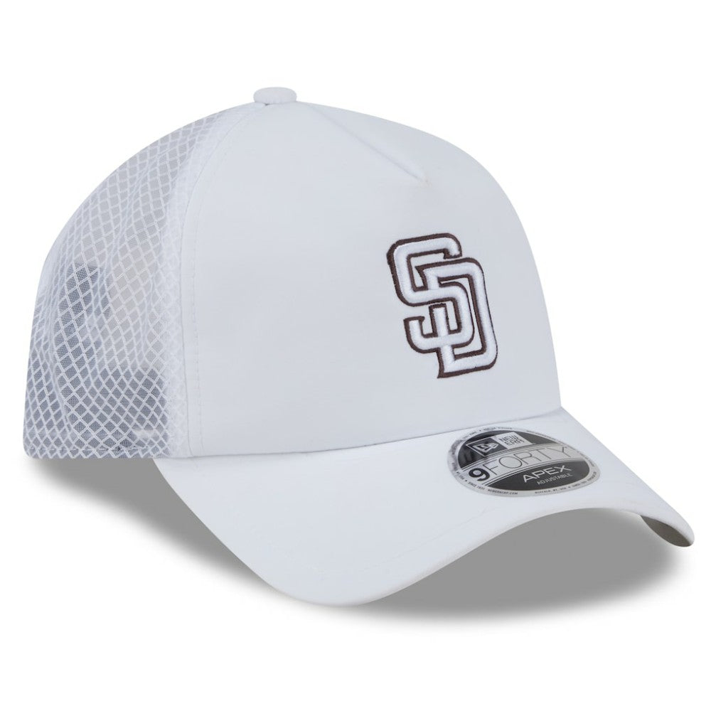 San Diego Padres 2026 Batting Practice Apex 9FORTY Adjustable Trucker Hat - White | New Era