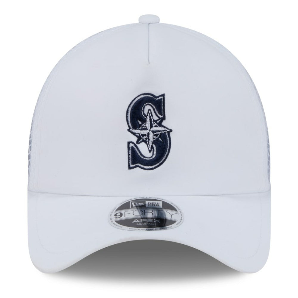 Seattle Mariners 2026 Batting Practice Apex 9FORTY Adjustable Trucker Hat - White | New Era