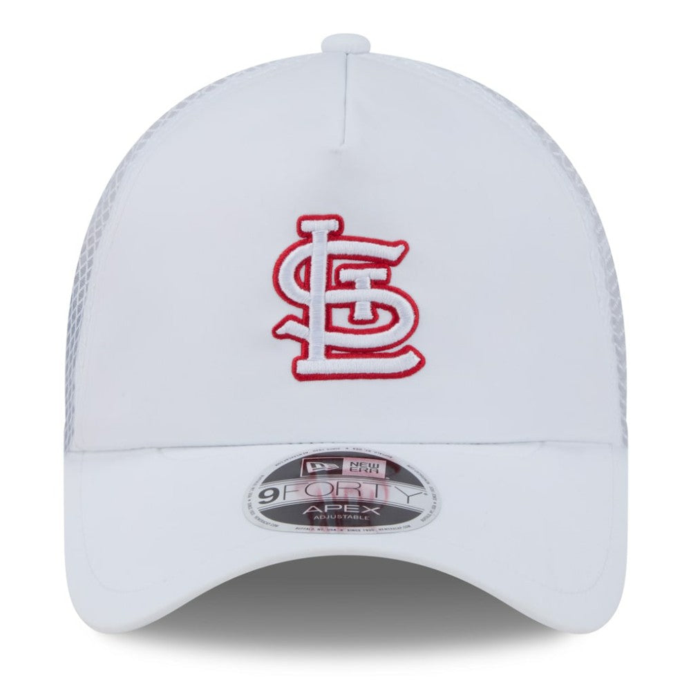 St. Louis Cardinals 2026 Batting Practice Apex 9FORTY Adjustable Trucker Hat - White | New Era
