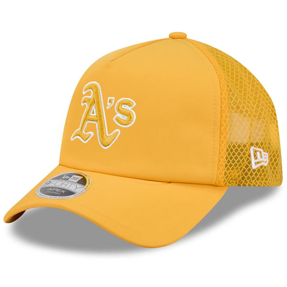 Athletics 2026 Batting Practice Apex 9FORTY Adjustable Trucker Hat - Gold | New Era