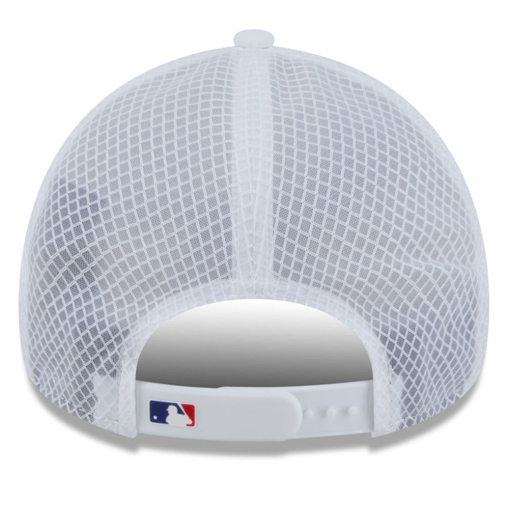 Texas Rangers 2026 Batting Practice Apex 9FORTY Adjustable Trucker Hat - White | New Era