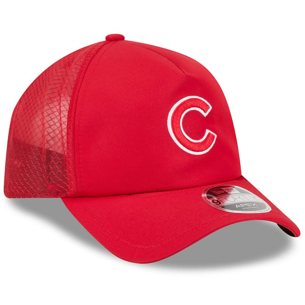 Chicago Cubs 2026 Batting Practice Apex 9FORTY Adjustable Trucker Hat - Red | New Era