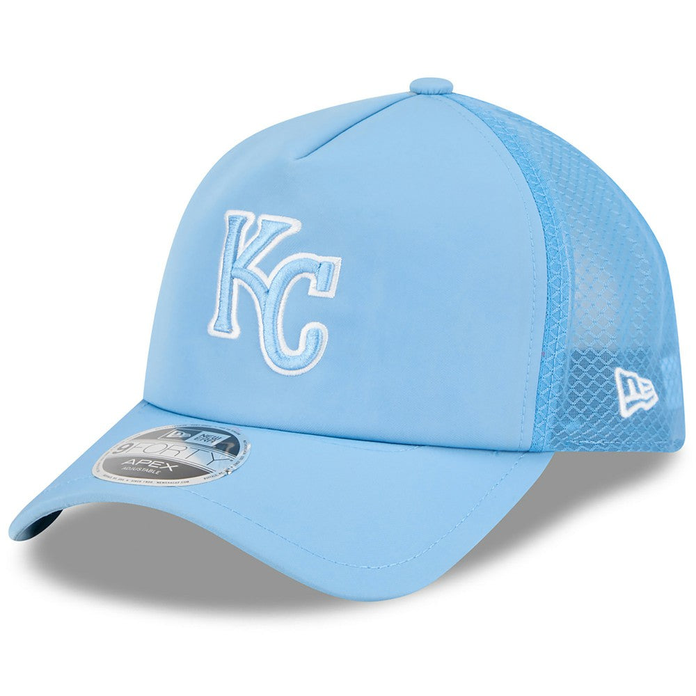 Kansas City Royals 2026 Batting Practice Apex 9FORTY Adjustable Trucker Hat - Light Blue | New Era