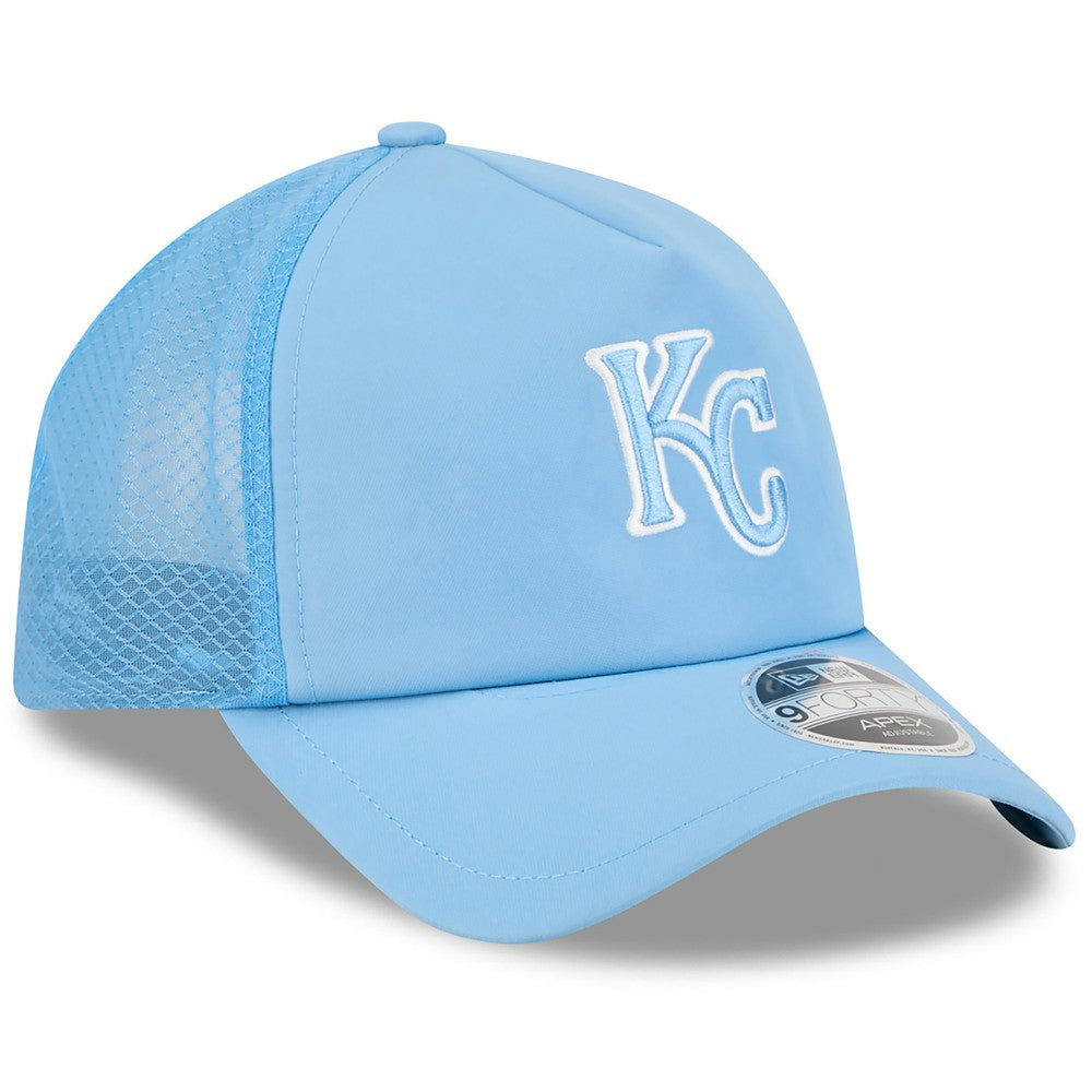 Kansas City Royals 2026 Batting Practice Apex 9FORTY Adjustable Trucker Hat - Light Blue | New Era