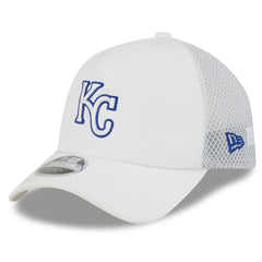 Kansas City Royals 2026 Batting Practice Apex 9FORTY Adjustable Trucker Hat - White | New Era