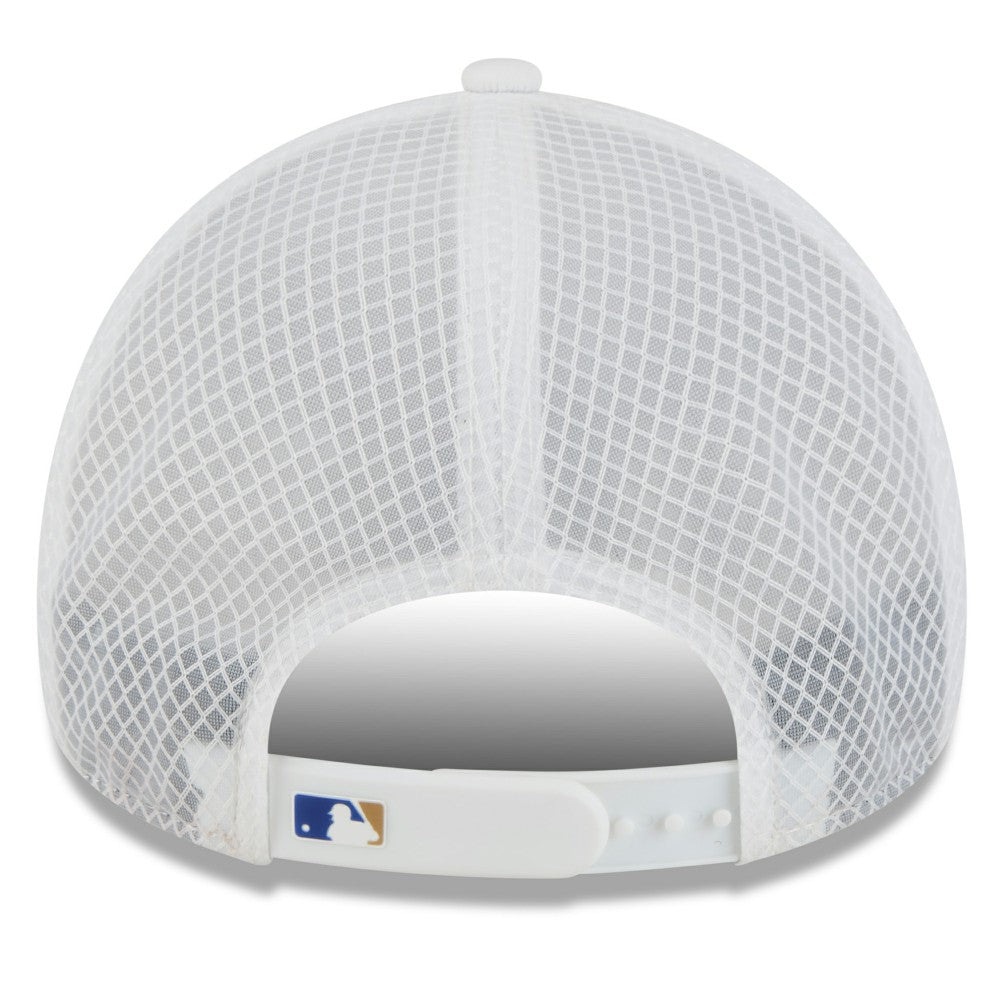 Kansas City Royals 2026 Batting Practice Apex 9FORTY Adjustable Trucker Hat - White | New Era