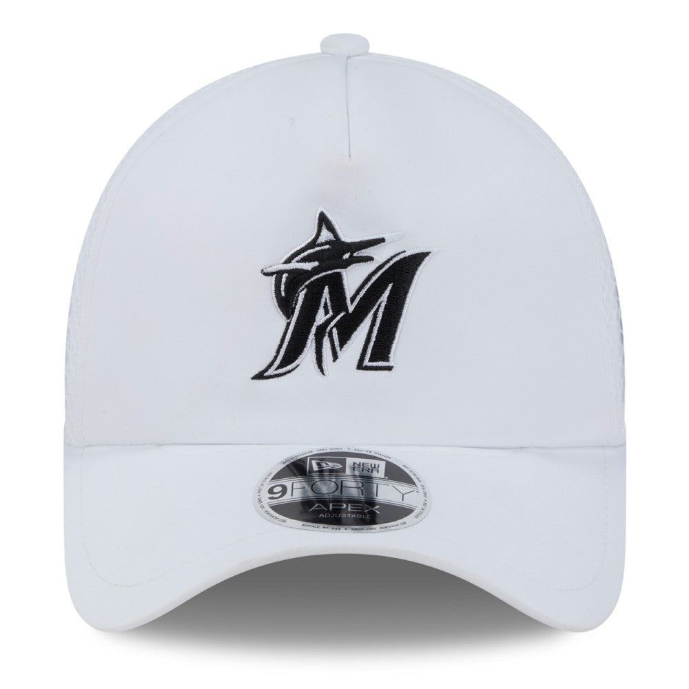 Miami Marlins 2026 Batting Practice Apex 9FORTY Adjustable Trucker Hat - White | New Era