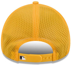 Milwaukee Brewers 2026 Batting Practice Apex 9FORTY Adjustable Trucker Hat - Gold | New Era