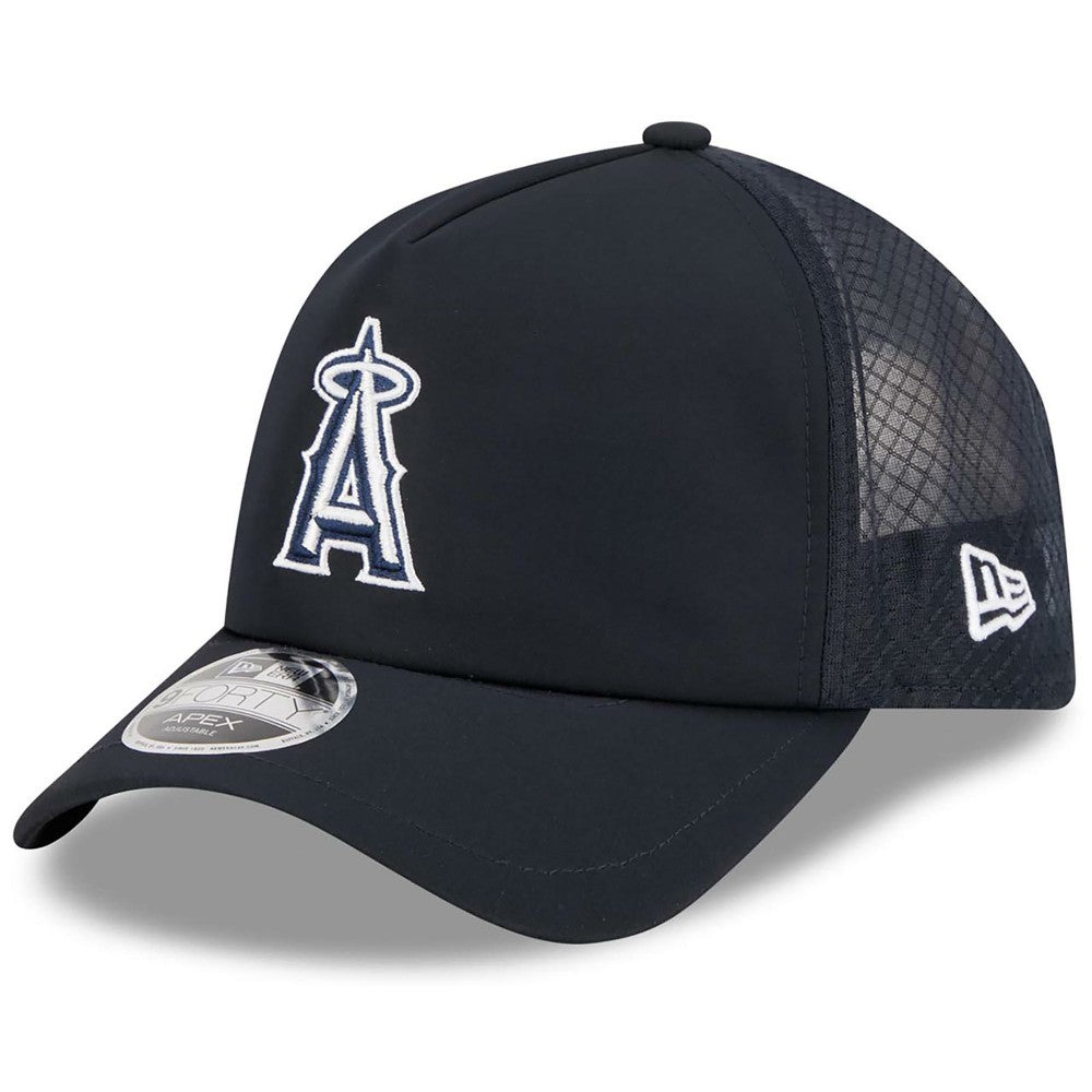 Los Angeles Angels 2026 Batting Practice Apex 9FORTY Adjustable Trucker Hat - Navy | New Era