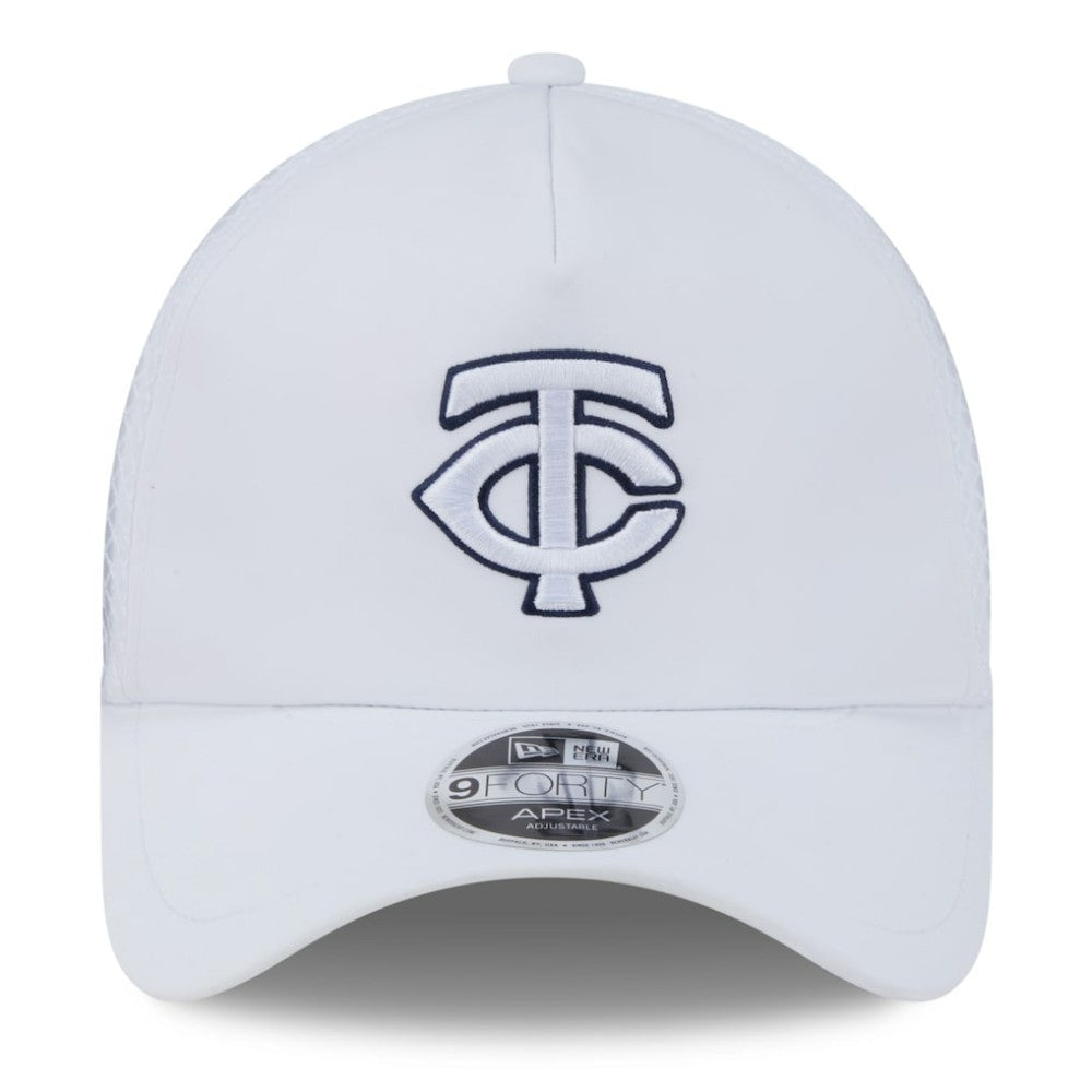 Minnesota Twins 2026 Batting Practice Apex 9FORTY Adjustable Trucker Hat - White | New Era