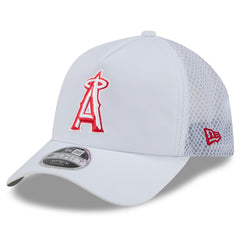 Los Angeles Angels 2026 Batting Practice Apex 9FORTY Adjustable Trucker Hat - White | New Era