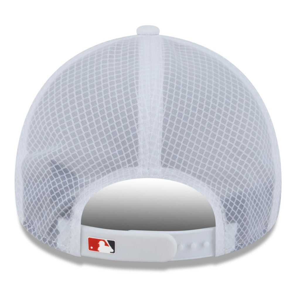 Los Angeles Angels 2026 Batting Practice Apex 9FORTY Adjustable Trucker Hat - White | New Era