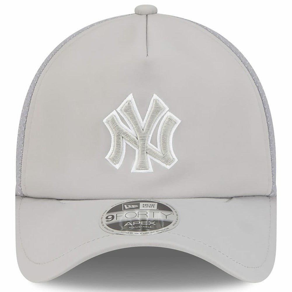 New York Yankees 2026 Batting Practice Apex 9FORTY Adjustable Trucker Hat - Gray | New Era
