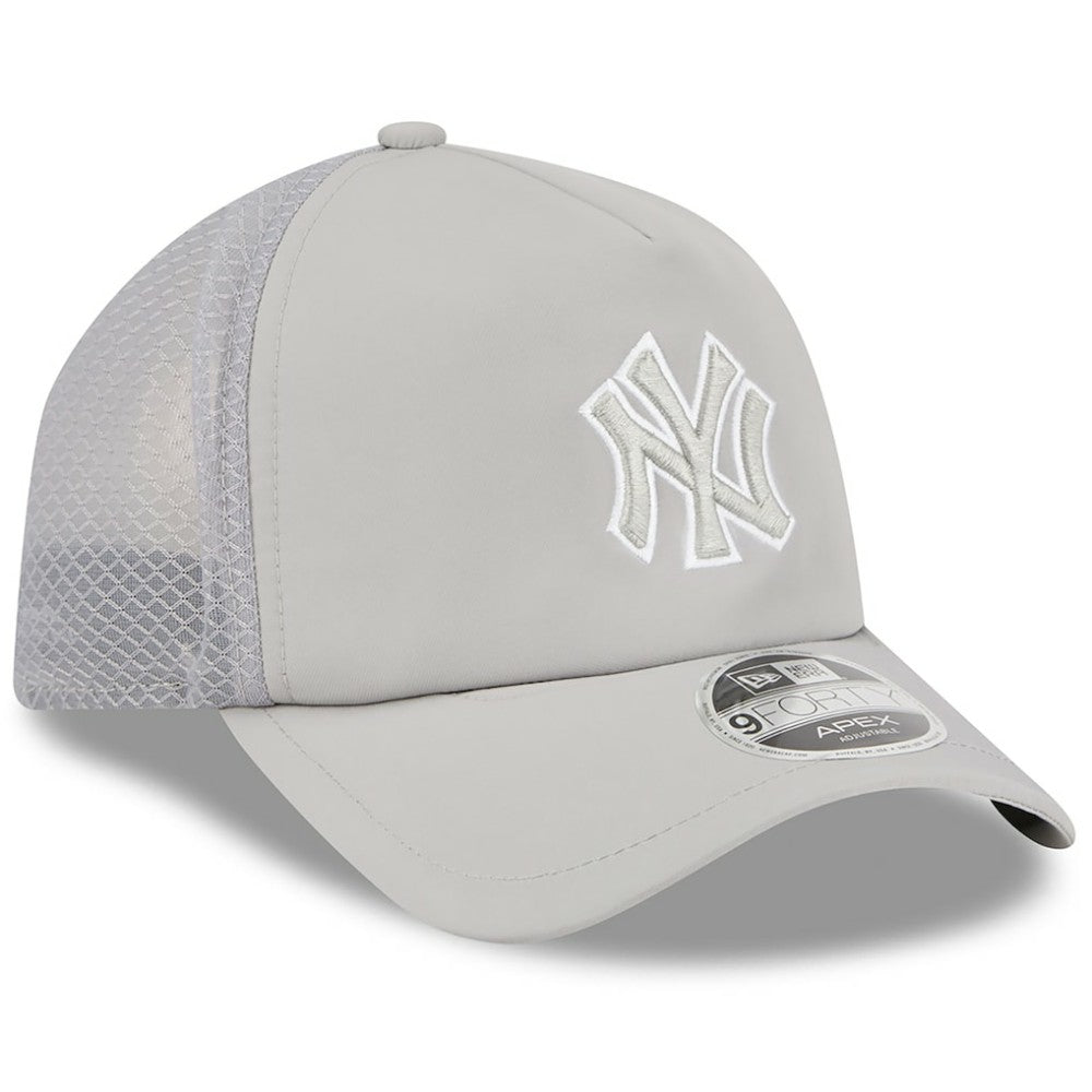 New York Yankees 2026 Batting Practice Apex 9FORTY Adjustable Trucker Hat - Gray | New Era