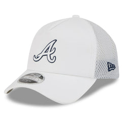 Atlanta Braves 2026 Batting Practice Apex 9FORTY Adjustable Trucker Hat - White | New Era
