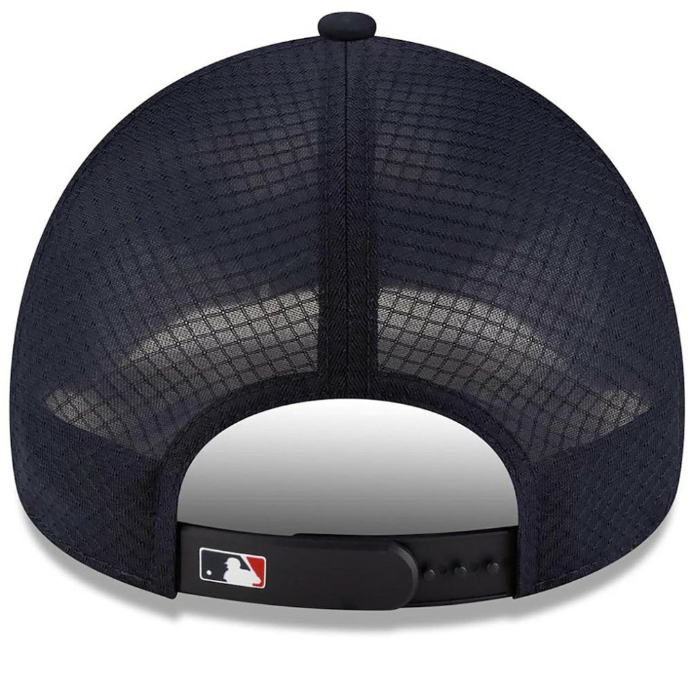 Boston Red Sox 2026 Batting Practice Apex 9FORTY Adjustable Trucker Hat - Navy | New Era
