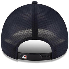 Boston Red Sox 2026 Batting Practice Apex 9FORTY Adjustable Trucker Hat - Navy | New Era