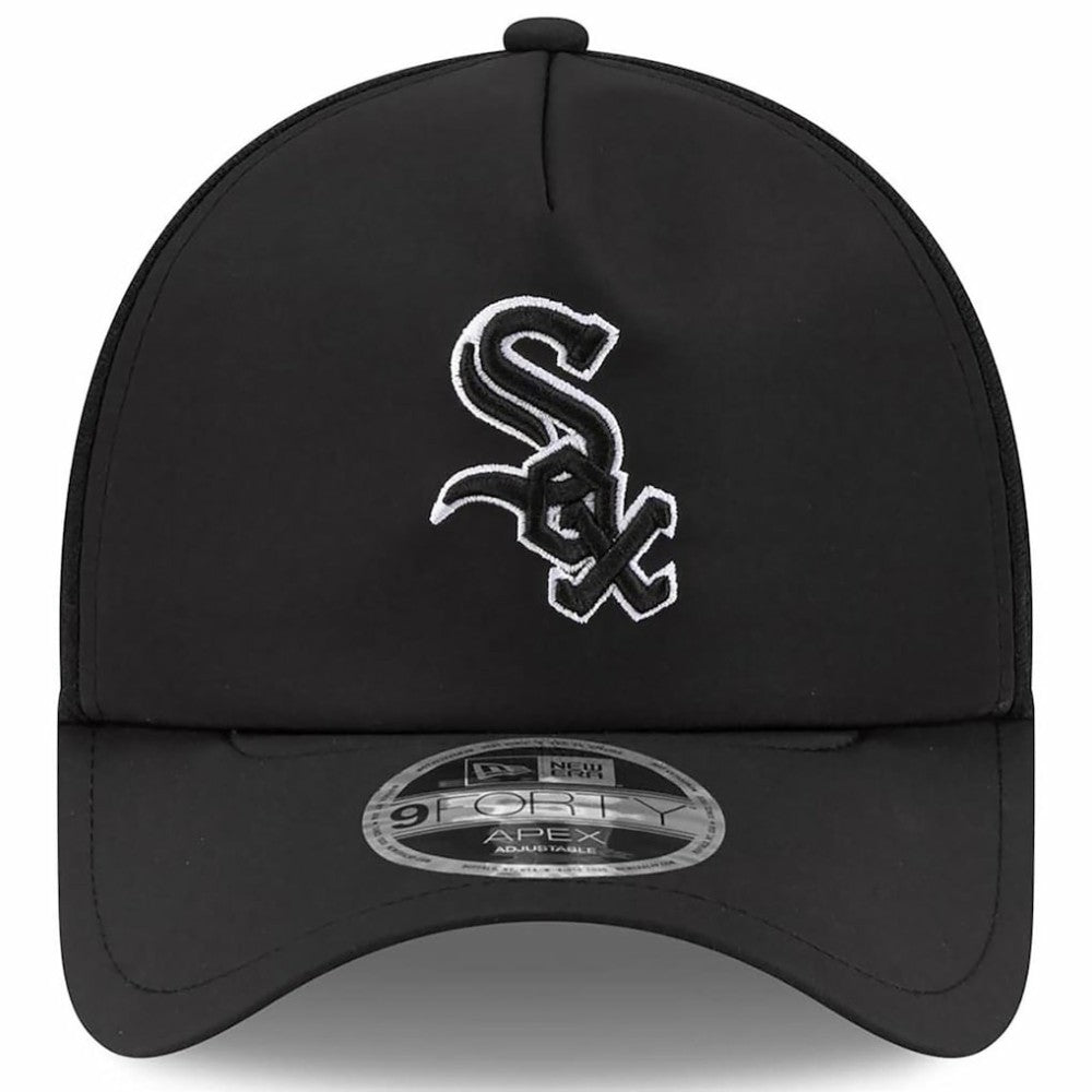 Chicago White Sox 2026 Batting Practice Apex 9FORTY Adjustable Trucker Hat - Black | New Era