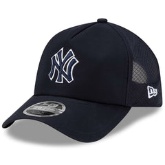 New York Yankees 2026 Batting Practice Apex 9FORTY Adjustable Trucker Hat - Navy | New Era