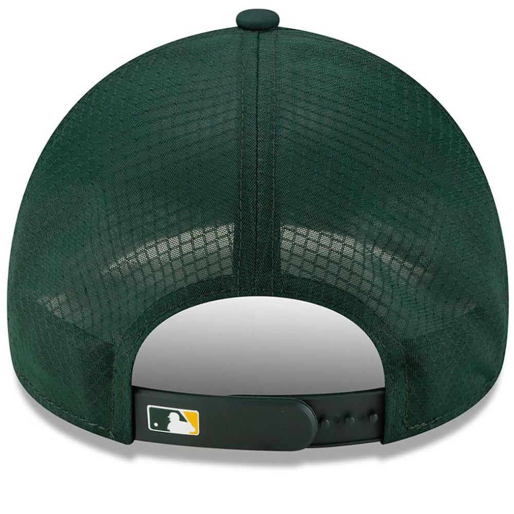 Athletics 2026 Batting Practice Apex 9FORTY Adjustable Trucker Hat - Green | New Era