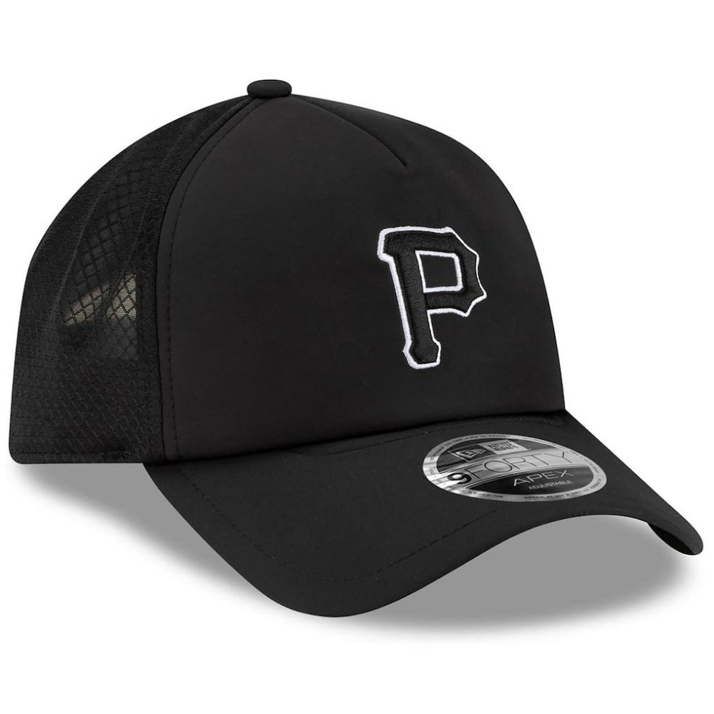 Pittsburgh Pirates 2026 Batting Practice Apex 9FORTY Adjustable Trucker Hat - Black | New Era