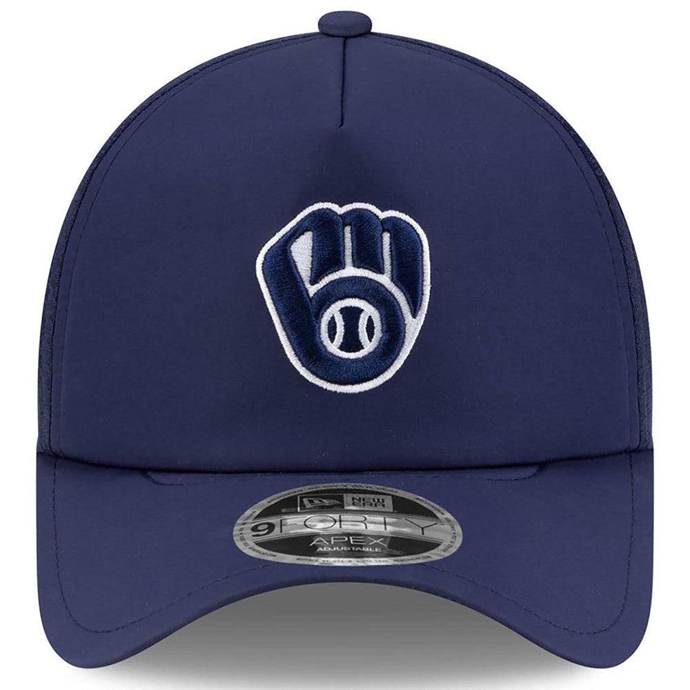 Milwaukee Brewers 2026 Batting Practice Apex 9FORTY Adjustable Trucker Hat - Navy | New Era