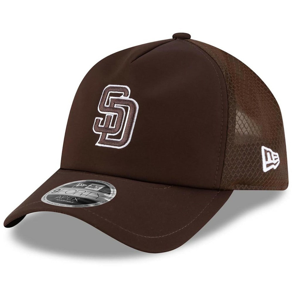 San Diego Padres 2026 Batting Practice Apex 9FORTY Adjustable Trucker Hat - Brown | New Era