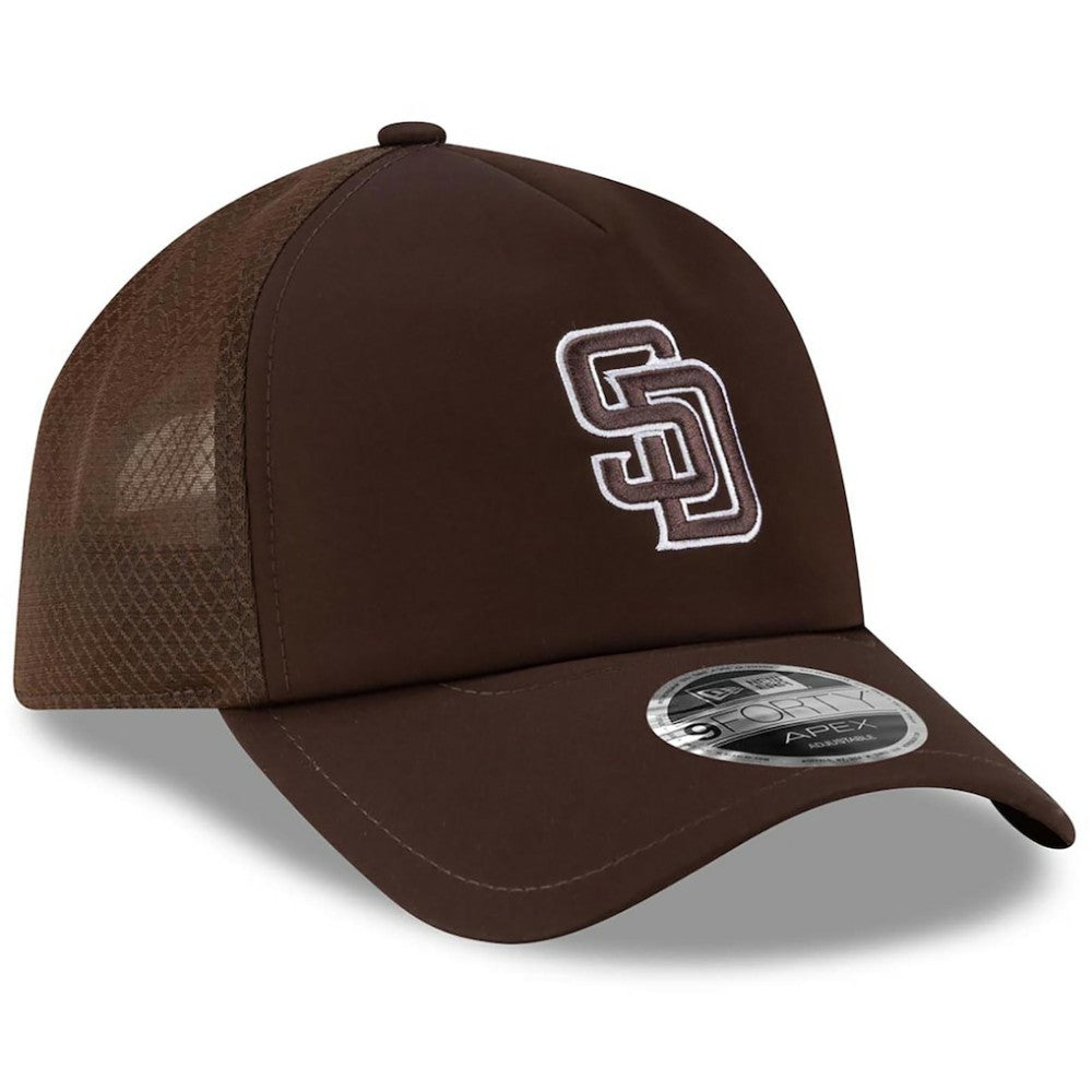 San Diego Padres 2026 Batting Practice Apex 9FORTY Adjustable Trucker Hat - Brown | New Era