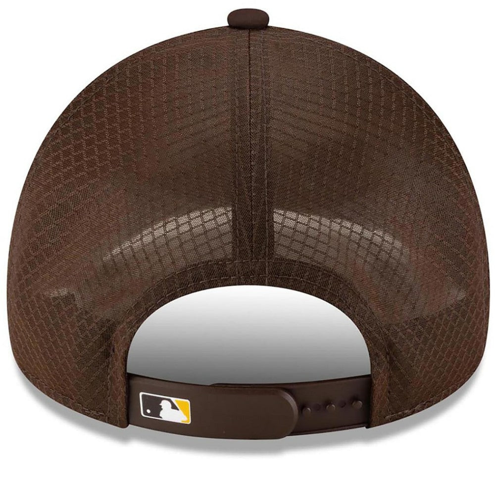 San Diego Padres 2026 Batting Practice Apex 9FORTY Adjustable Trucker Hat - Brown | New Era
