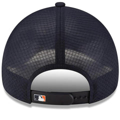 Detroit Tigers 2026 Batting Practice Apex 9FORTY Adjustable Trucker Hat - Navy | New Era