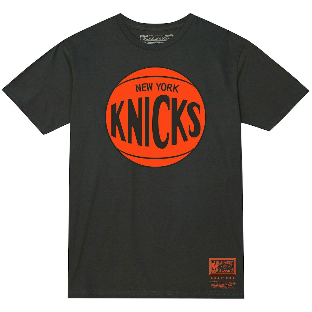 New York Knicks Unisex Hardwood Classics MVP Logo T-Shirt - Heather Charcoal | Mitchell & Ness on sale