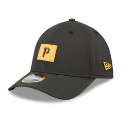 Pittsburgh Pirates 2026 Clubhouse M-Crown 39THIRTY Flex Hat - Black | New Era