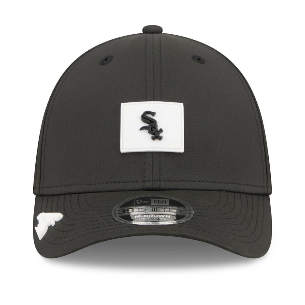 Chicago White Sox 2026 Clubhouse M-Crown 39THIRTY Flex Hat - Black | New Era