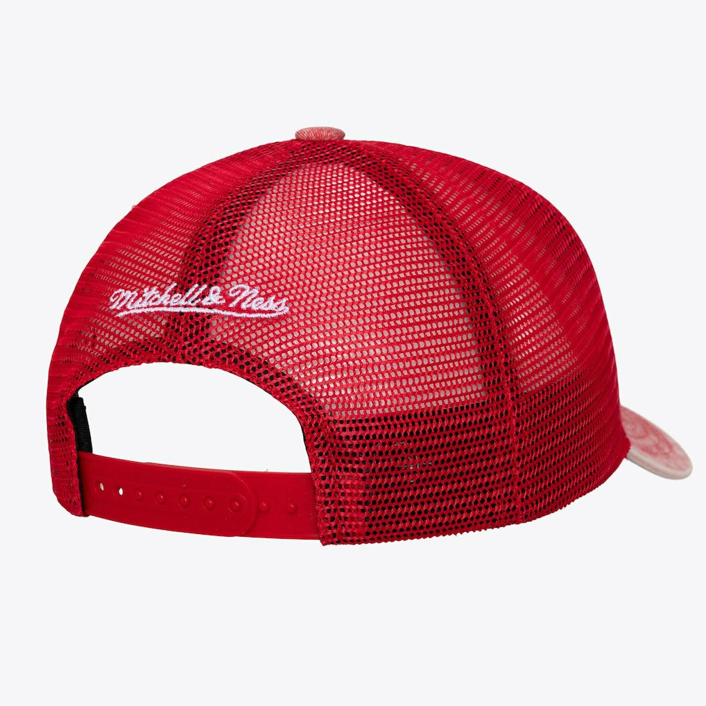 Chicago Bulls Gameday Snow Wash Adjustable Trucker Hat - Red | Mitchell & Ness for sale