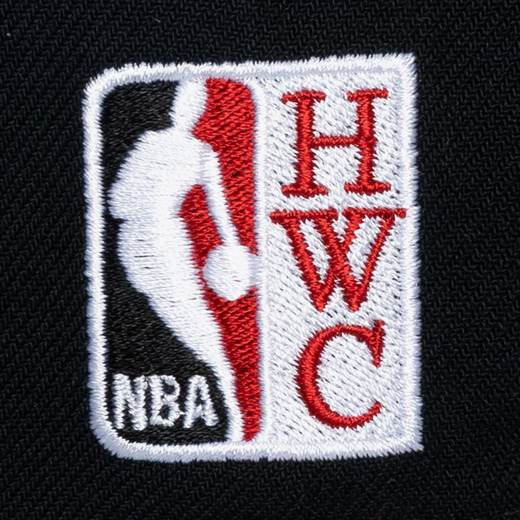 Chicago Bulls Hardwood Classics Legendary Away Pro-Pinch Adjustable Hat - White | Mitchell & Ness shop
