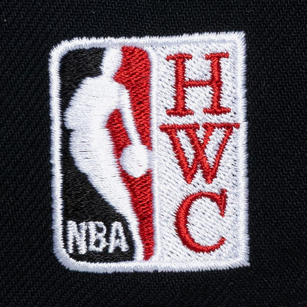Chicago Bulls Hardwood Classics Legendary Away Pro-Pinch Adjustable Hat - White | Mitchell & Ness shop