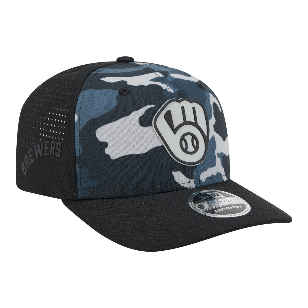 Milwaukee Brewers Tonal Camo 9SEVENTY Stretch-Snap Hat - Black | New Era