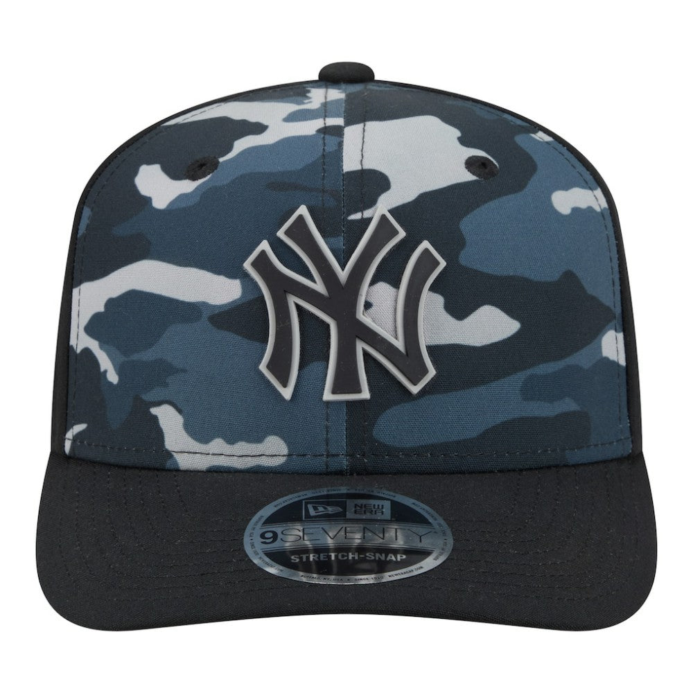 New York Yankees Tonal Camo 9SEVENTY Stretch-Snap Hat - Black | New Era