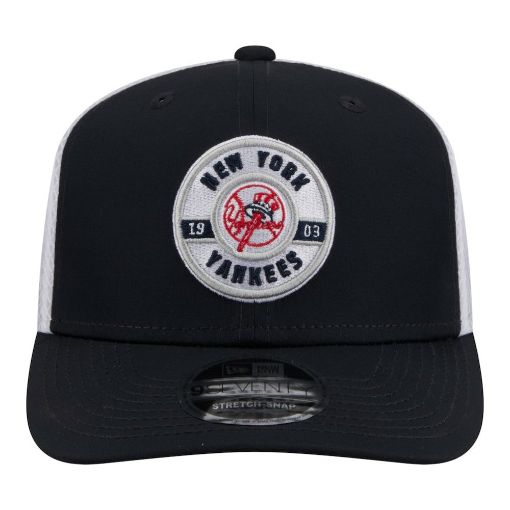 New York Yankees Active 9SEVENTY Adjustable Trucker Hat - Navy | New Era