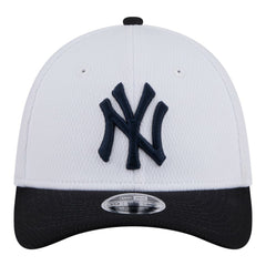 New York Yankees Youth Baseball 39THIRTY M-Crown Flex Hat - White/Navy | New Era