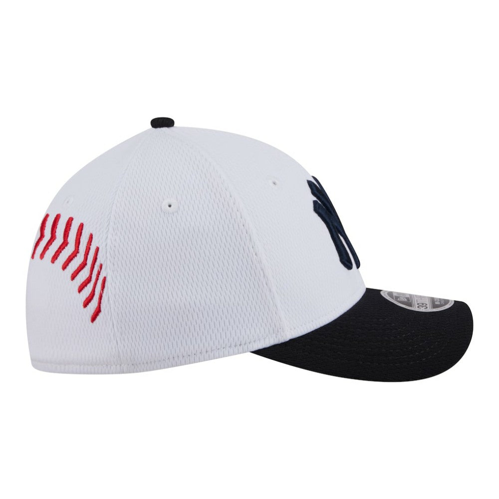 New York Yankees Youth Baseball 39THIRTY M-Crown Flex Hat - White/Navy | New Era