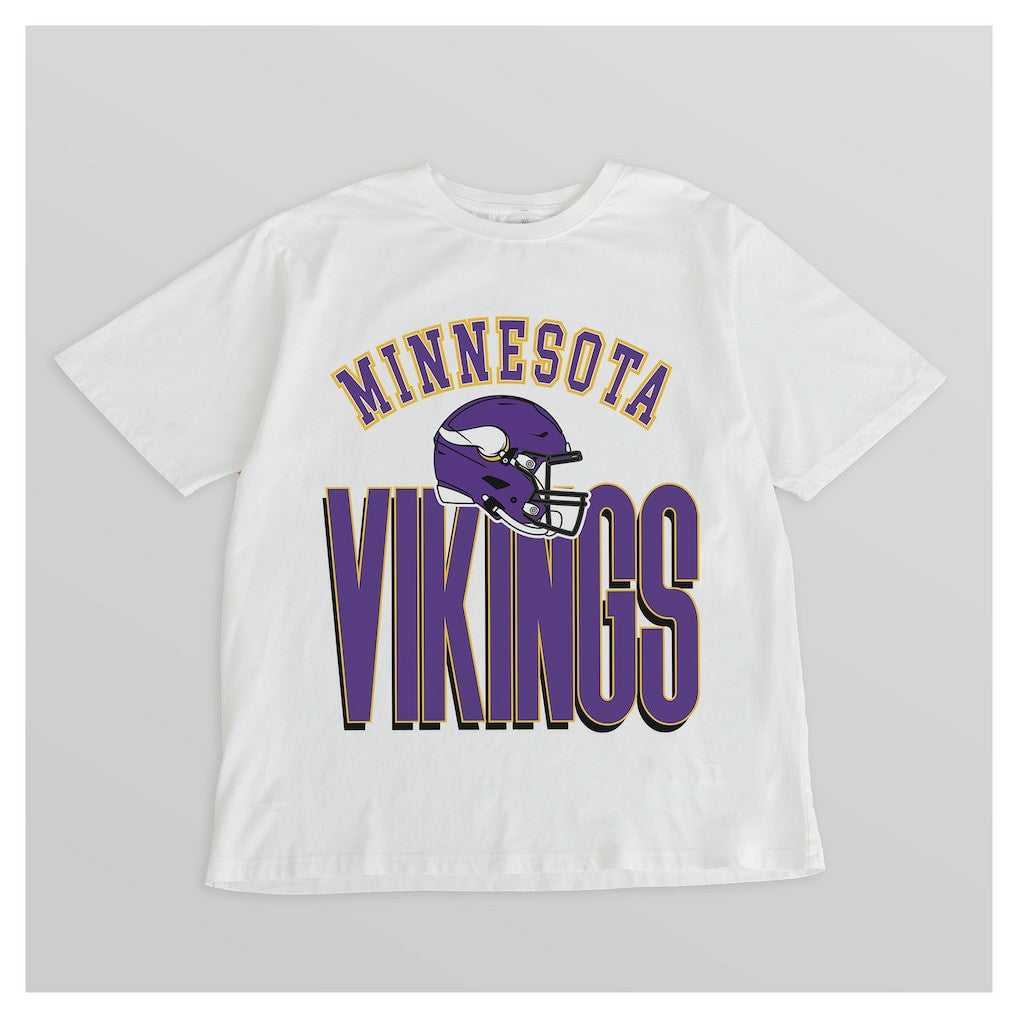 Minnesota Vikings Gameday Couture Women's Oversized Classic Fierce Focus T-Shirt - White sale
