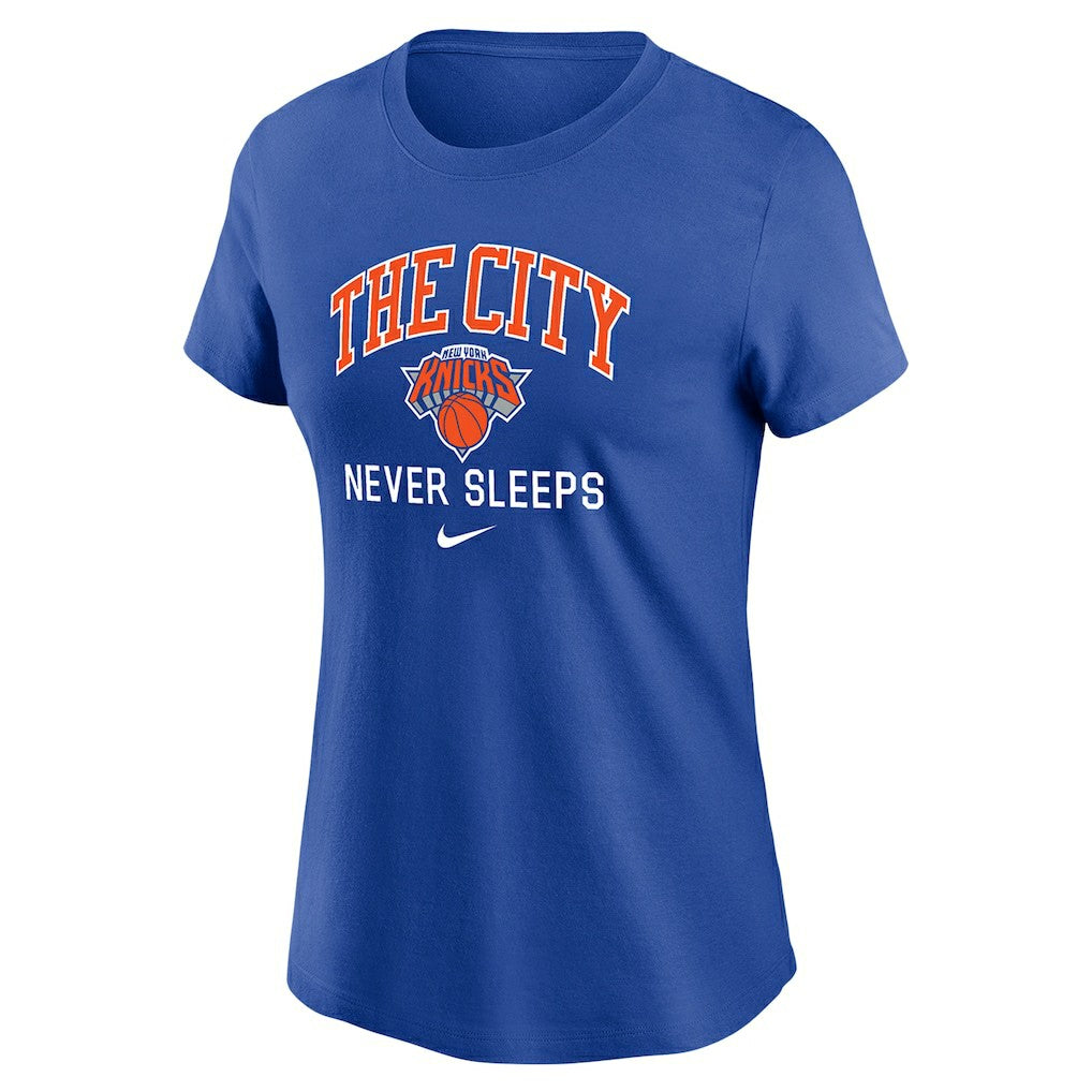 New York Knicks Women's The City Never Sleeps T-Shirt - Blue | Nike online