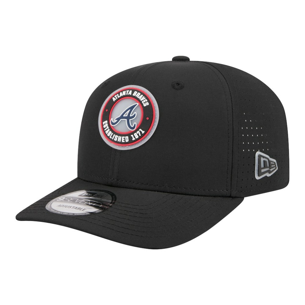 Atlanta Braves Circle 9SEVENTY Adjustable Hat - Black | New Era