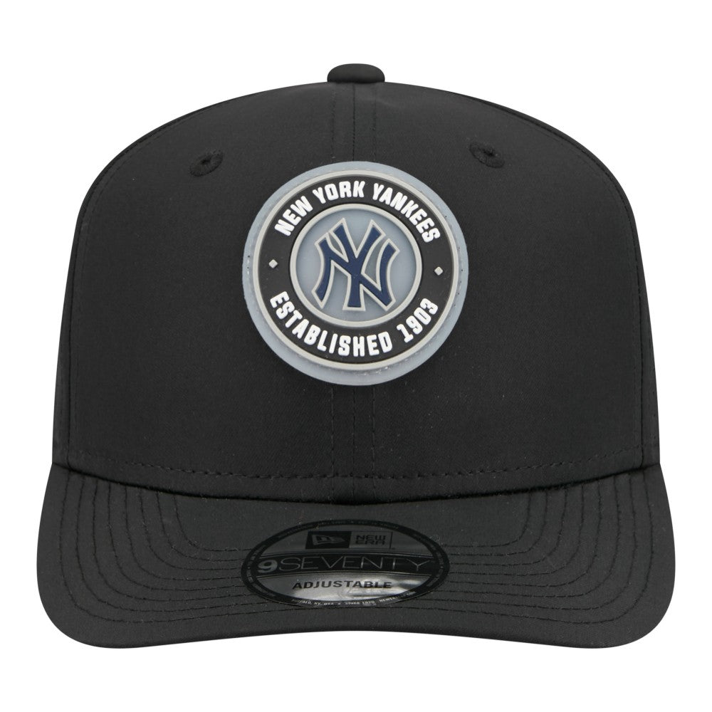 New York Yankees Circle 9SEVENTY Adjustable Hat - Black | New Era