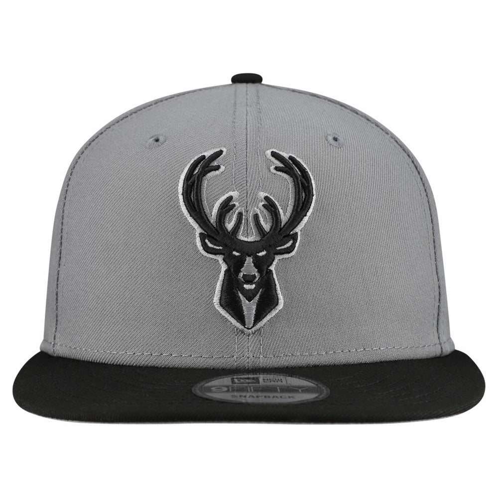 Milwaukee Bucks Core Logo Storm Gray Two-Tone 9FIFTY Snapback Hat - Gray | New Era shop