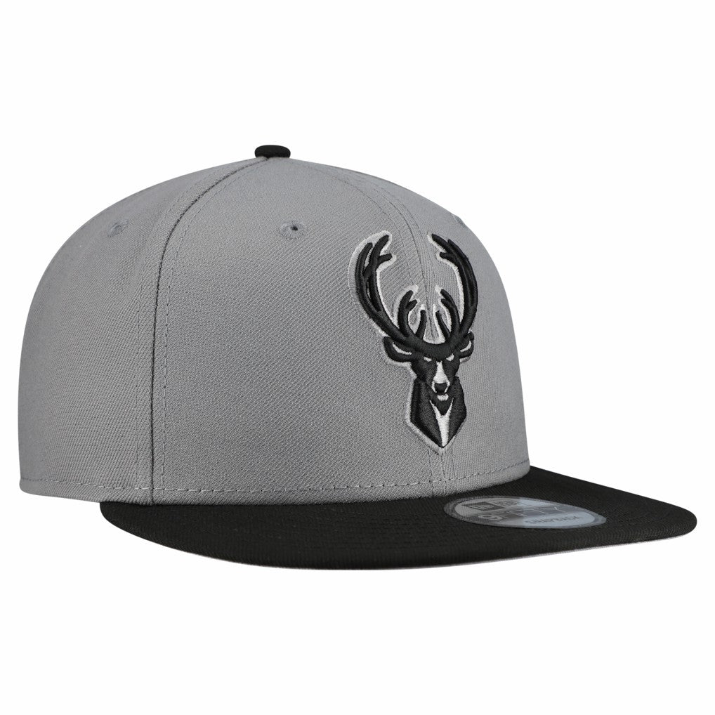 Milwaukee Bucks Core Logo Storm Gray Two-Tone 9FIFTY Snapback Hat - Gray | New Era shop