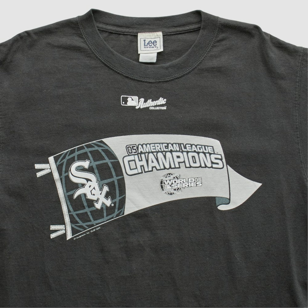 Chicago White Sox Lee Apparel 2005 T-Shirt - Black Vintage